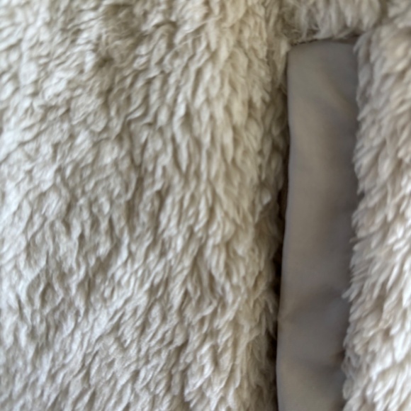 LL Bean Womens Super Soft Cream Fleece Quarter Zip with Pockets, Size M - Picture 5 of 5